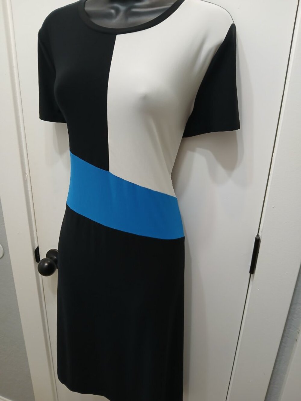 DKNY Tri Color T Dress🩵💙🖤🤍 - Picture 3 of 11